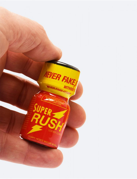 Prise en main du Poppers Super Rush 10 ml avec bouchon inhalateur