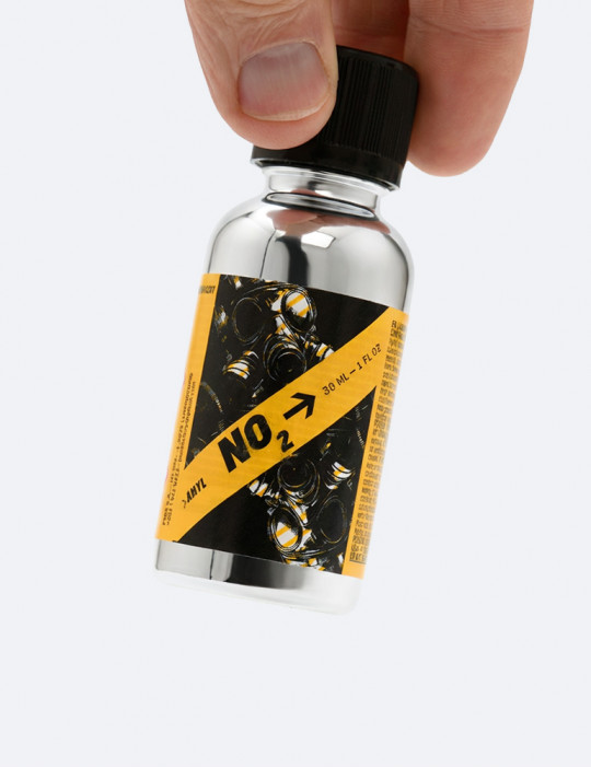Pris en main du poppers Poppers NO2 Amyl - 30 ml