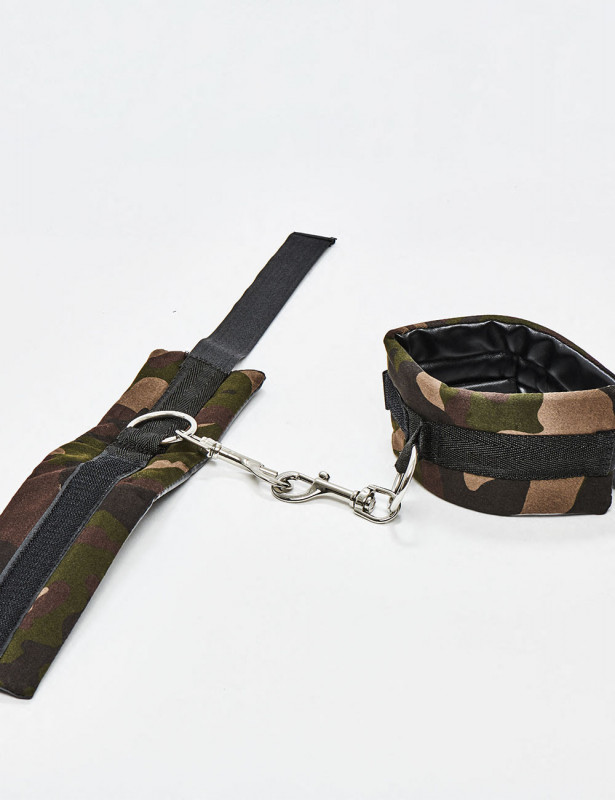 Menottes Colt Camo Universal Cuffs détail