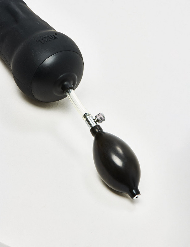 Gros Gode Tom of Finland Toms Inflatable XL Dildo détail pompe