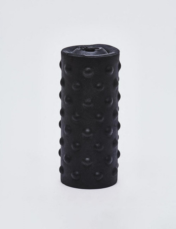 Masturbateur Bubble Tunnel - Shake - 15 cm - Noir debout