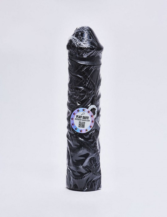 Gode XL All Black de 31 cm avec rainures packaging