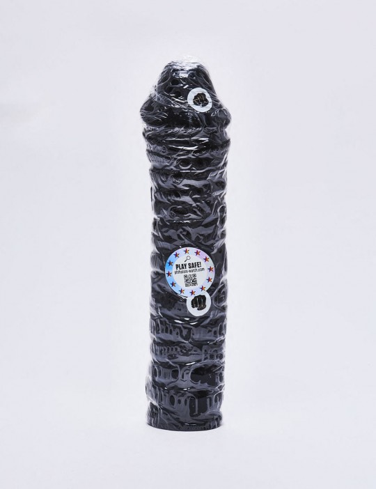 Gode XL All Black de 38 cm rainuré packaging