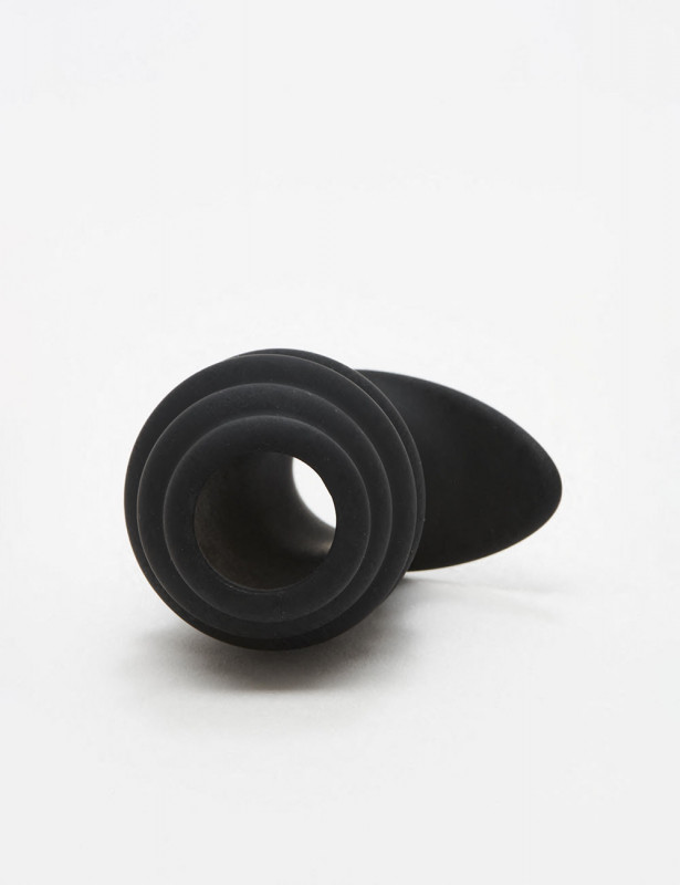 Plug Anal Hive ass tunnel