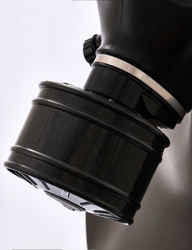 cartouche filtrante sur masque à gaz alien caoutchouc