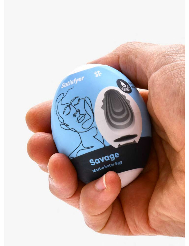sextoy oeuf masturbateur savage dans une main