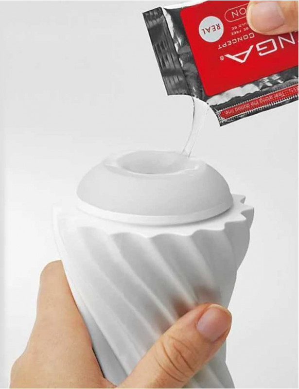 Dose de lubrifiant du Masturbateur Tenga Flex cup blanc