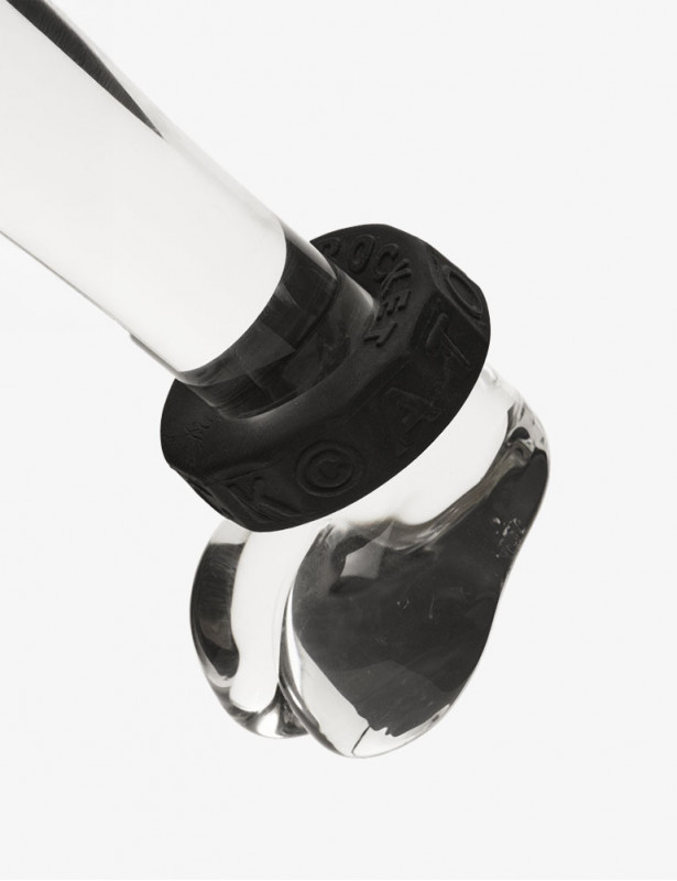 Cockring sur un sextoy penis pour mise en situation