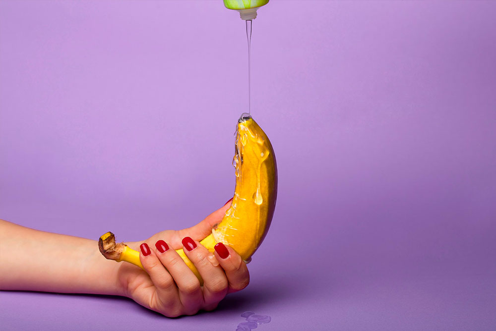 Lubrifiant sur une banane illustration sexuelle